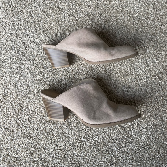 Old Navy Shoes - Womens Old navy Mules. Size 8